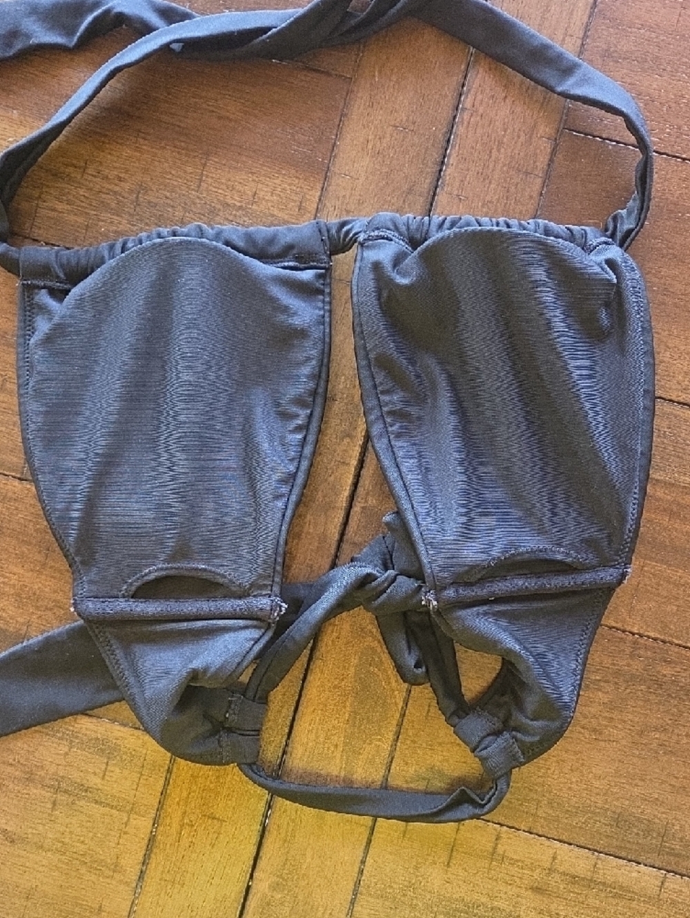 Black Women's Bikini Top - Victoria's Secret- Removable Padding - Medium - Picture 3 of 3